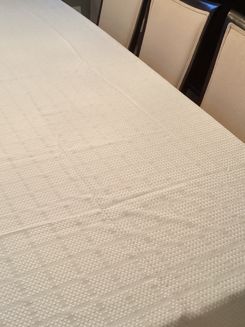 Evolution Spill-proof Cream Textured Tablecloth 60 x 140 oblong